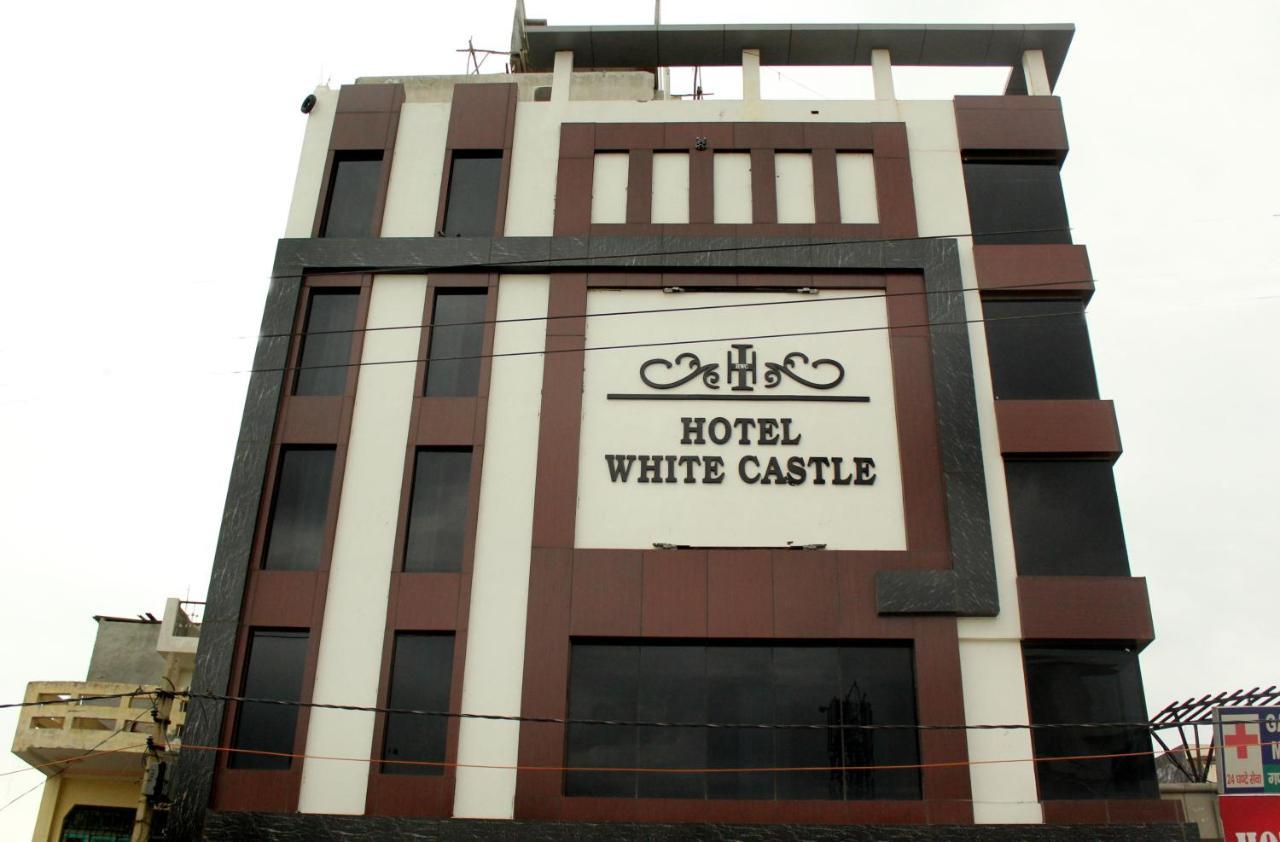 נוידה Hotel White Castle מראה חיצוני תמונה